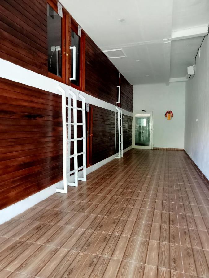 Tara Hostel Batununggul Экстерьер фото
