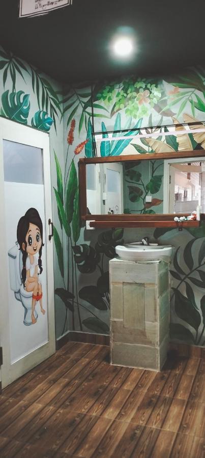 Tara Hostel Batununggul Экстерьер фото