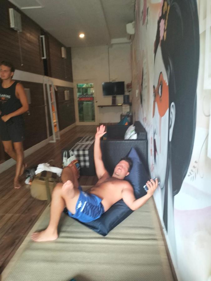 Tara Hostel Batununggul Экстерьер фото